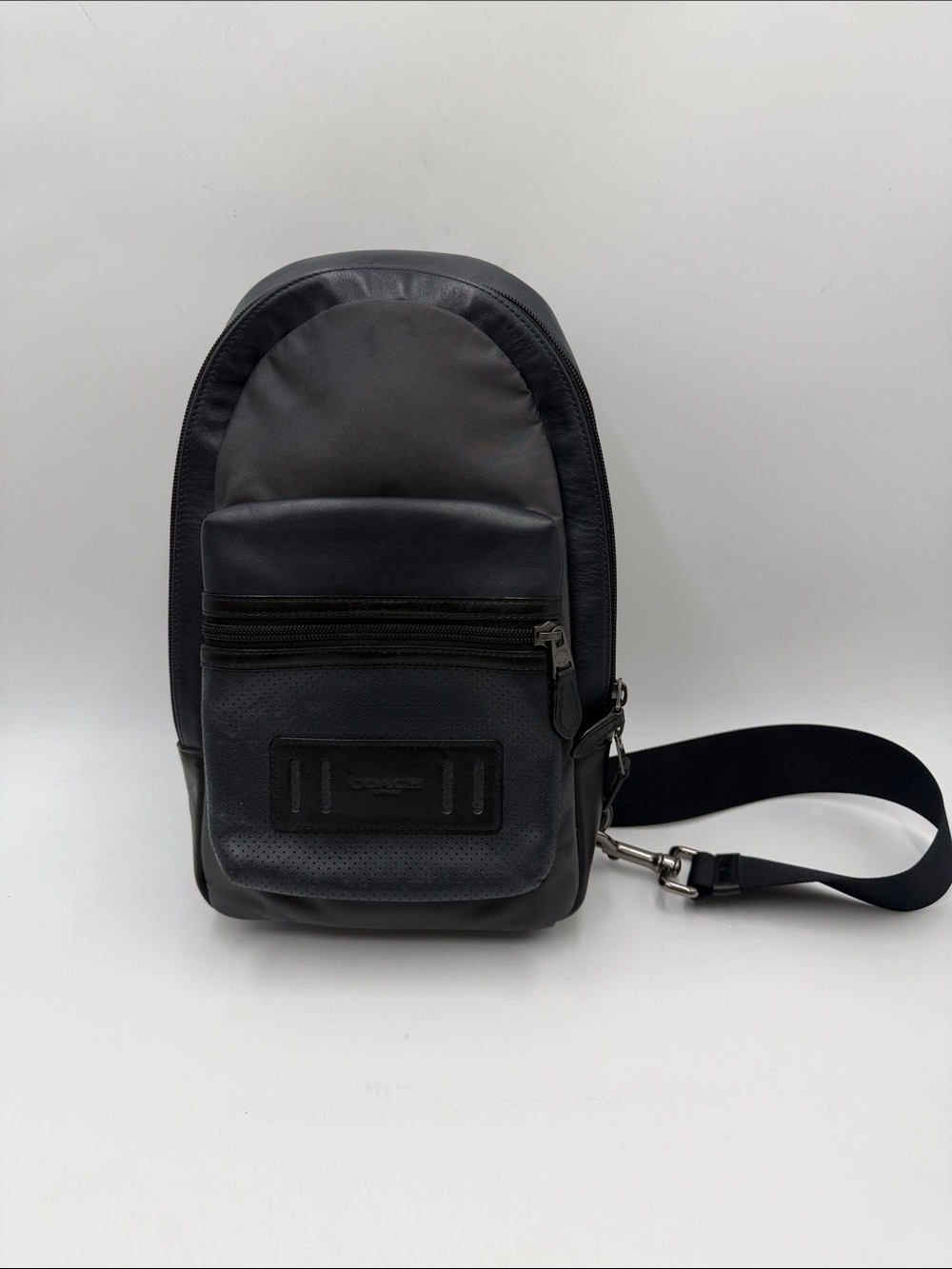 Coach Sleek Black Men’s Crossbody Sling Bag